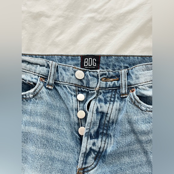 Distressed High Rise Straight Leg BDG Jeans size 24 - Picture 4 of 8